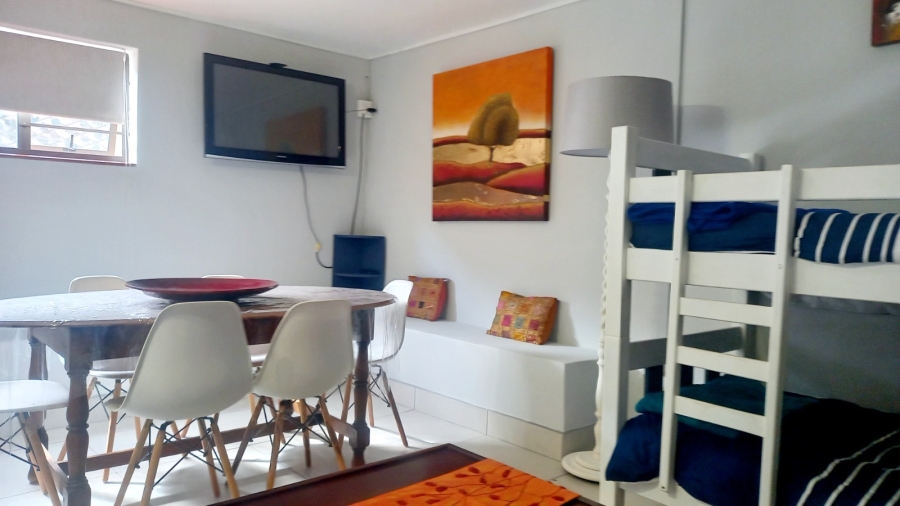 To Let 1 Bedroom Property for Rent in Middedorp Western Cape